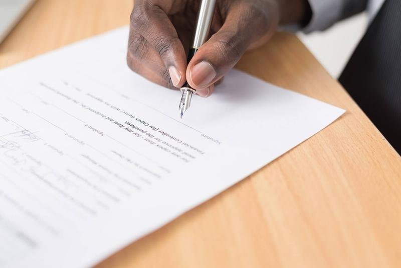 Firma de un contrato: licenciamiento Microsoft